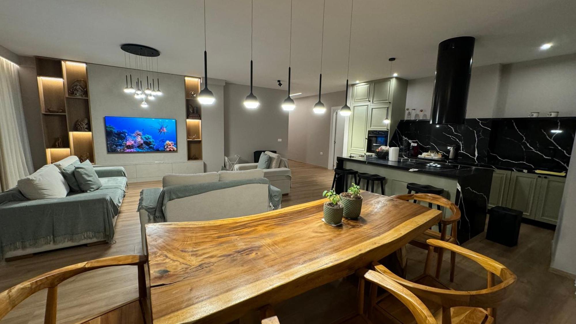 The Boulevard Bliss Apartment